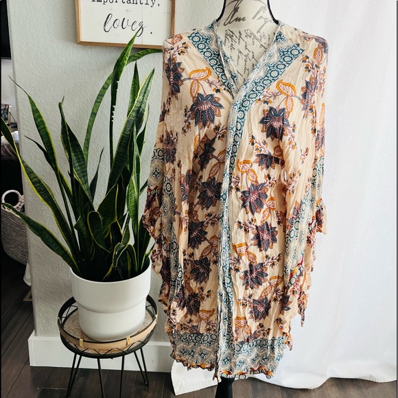 Bohemian Vintage Style Bell Sleeve Kimono - Picture 2 of 8
